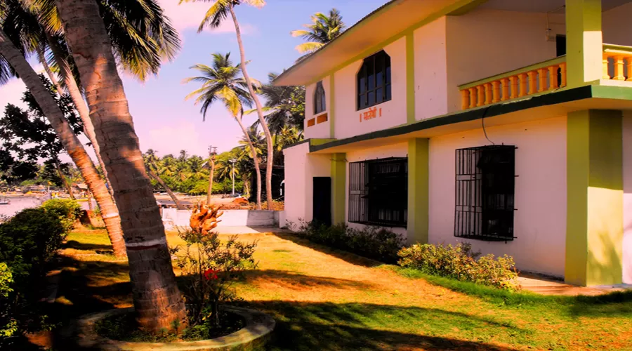 Coconut cottage in malvan